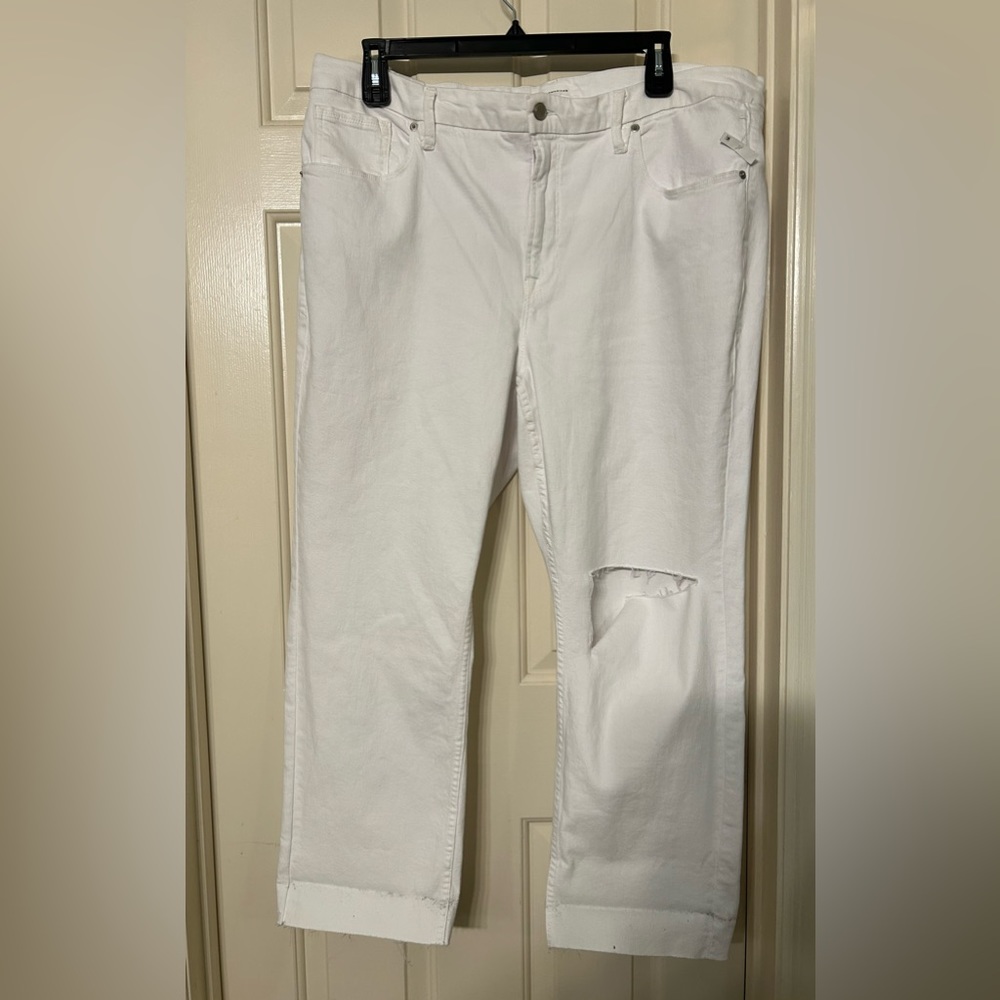 Good American White Distressed high rise Jeans size 18